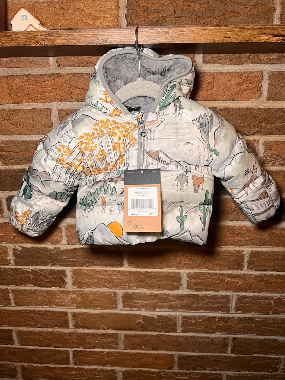 The North Face Baby Puffer Jacket 0-3 Months - Mountain Print in Light Gray Down